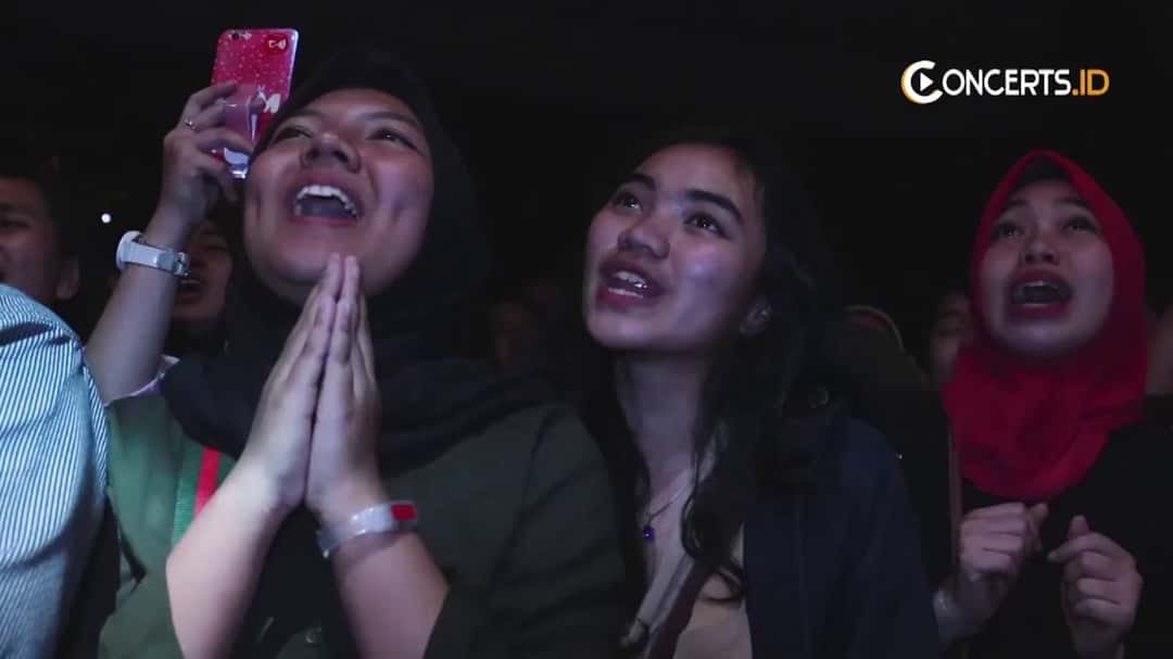 TULUS - Monokrom [ Intimate Night With Tulus ] #concerts.id 2018
