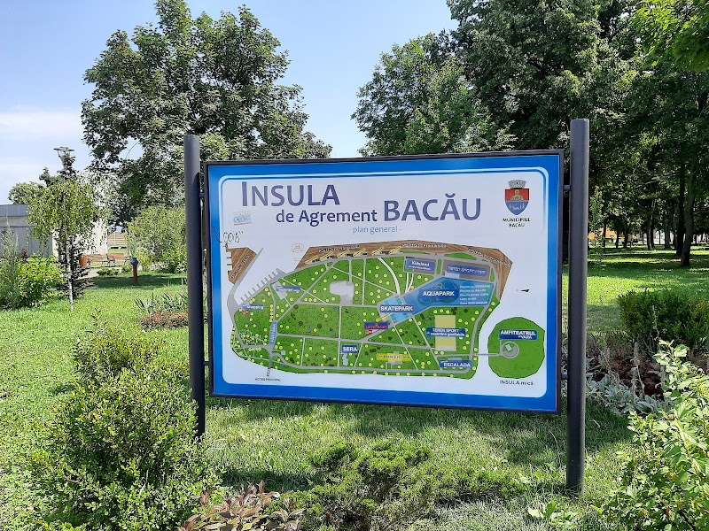 Insula de agrement din Bacau, Bacău