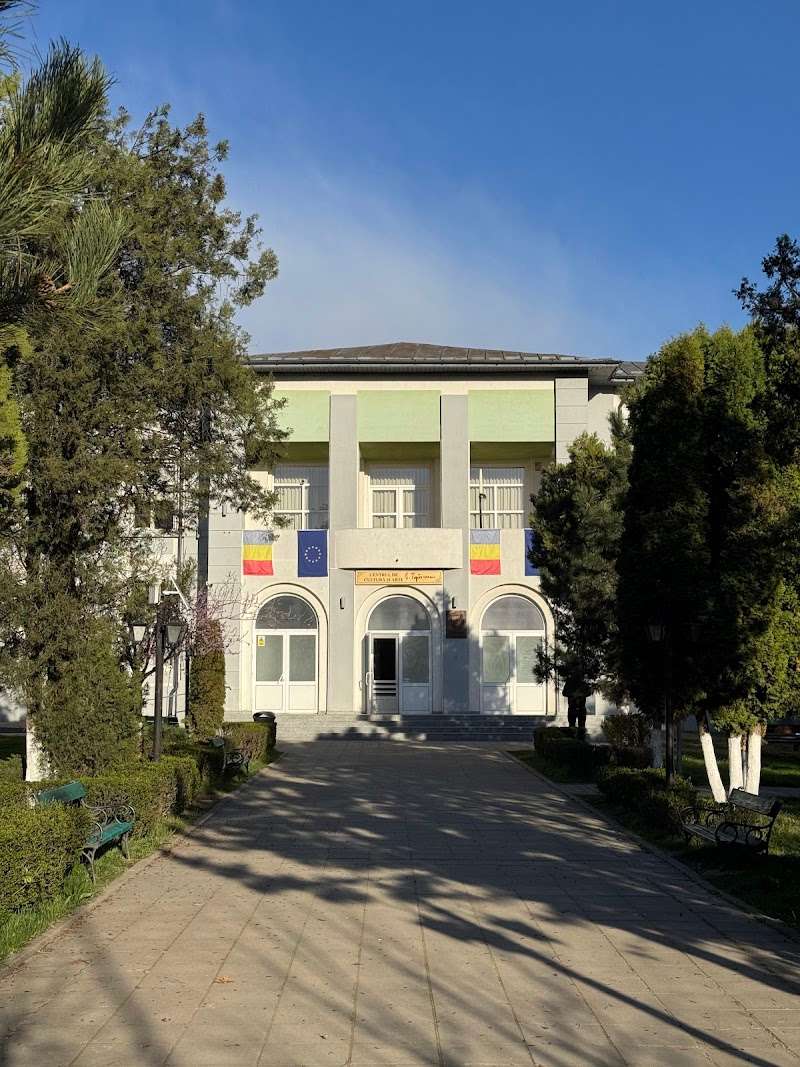 Centrul De Cultura Si Arte George Topirceanu, Curtea De Argeș