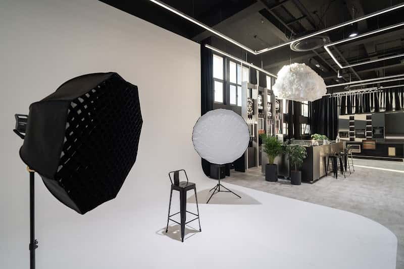 Takeovers Studio, București