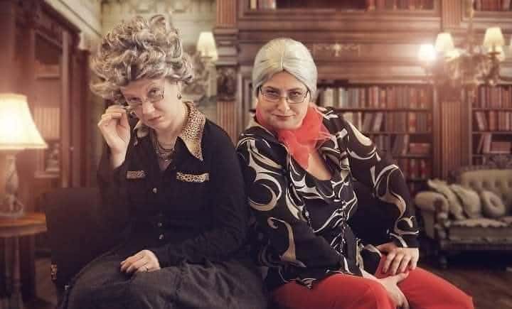 Comedia Două surori mortale